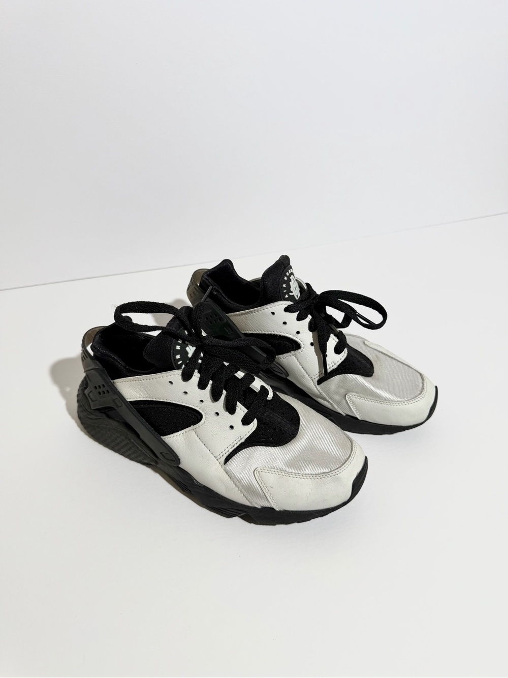 Nike Black and White Huarache Unisex